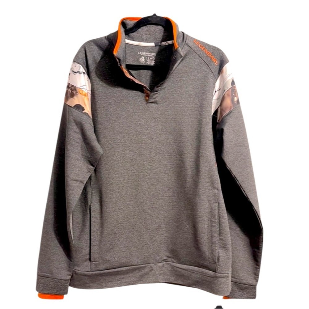 LEGENDARY WHITETAILS sweatshirt